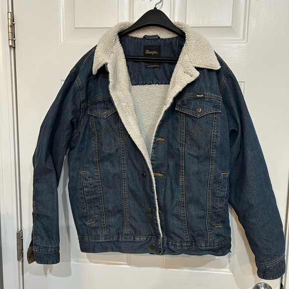 Wrangler Other - Wrangler Men's Dark Blue Denim Jacket with Cream Sherpa Lining